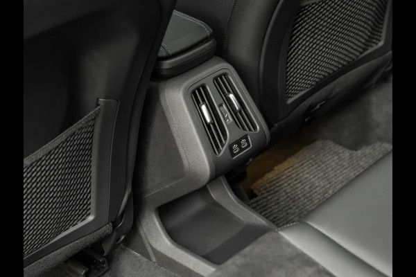 BMW X1 xDrive23i M-Sport - Pano - Trekhaak - Harman Kardon - Adaptief LED