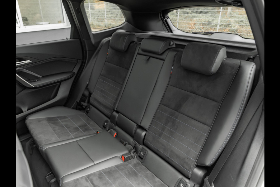 BMW X1 xDrive23i M-Sport - Pano - Trekhaak - Harman Kardon - Adaptief LED