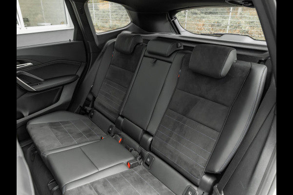 BMW X1 xDrive23i M-Sport - Pano - Trekhaak - Harman Kardon - Adaptief LED