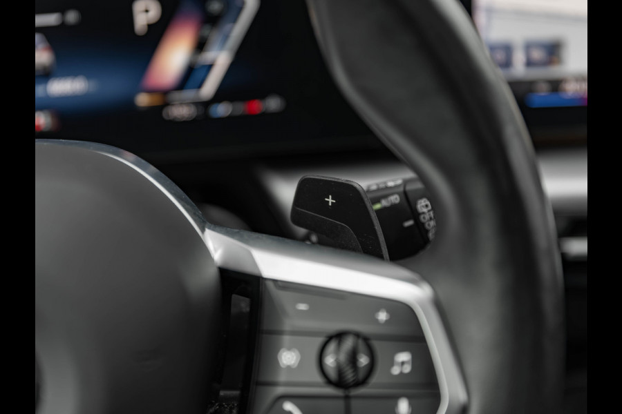BMW X1 xDrive23i M-Sport - Pano - Trekhaak - Harman Kardon - Adaptief LED