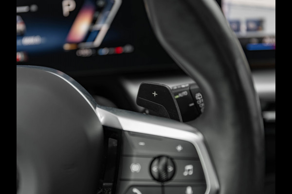 BMW X1 xDrive23i M-Sport - Pano - Trekhaak - Harman Kardon - Adaptief LED