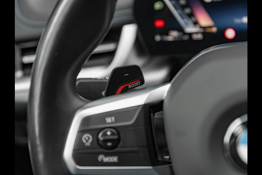 BMW X1 xDrive23i M-Sport - Pano - Trekhaak - Harman Kardon - Adaptief LED
