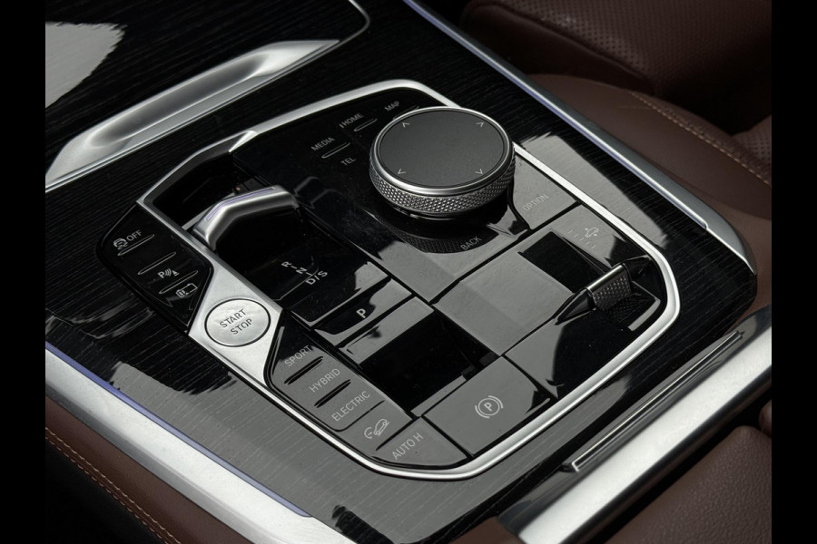 BMW X5 xDrive50e M SPORT | PANORAMA | HARMAN KARDON | DRIVING ASS. PROFF | TREKHAAK | COMFORT STOELEN |