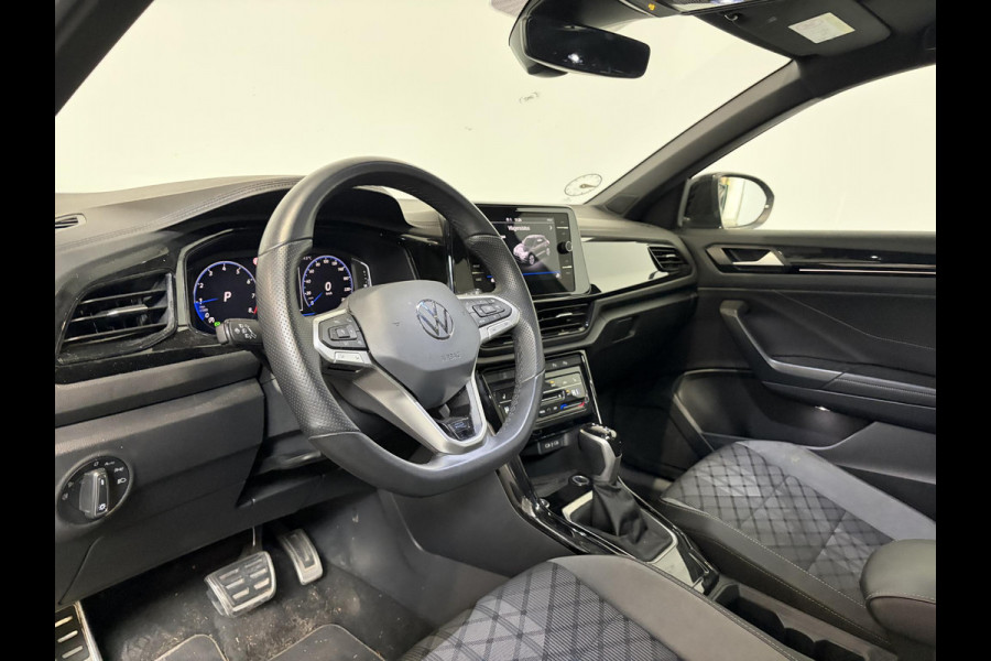 Volkswagen T-Roc 1.5 eTsi R-Line Automaat Climate control Adaptieve cruise control Panoramadak LED Navigatie Achteruitrijcamera Parkeersensoren Apple Carplay/ Android Auto Radio