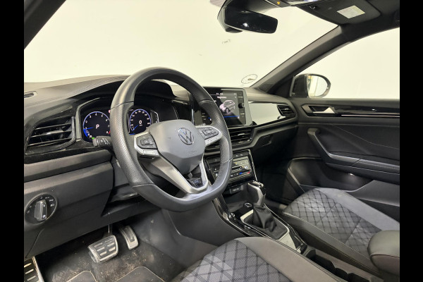 Volkswagen T-Roc 1.5 eTsi R-Line Automaat Climate control Adaptieve cruise control Panoramadak LED Navigatie Achteruitrijcamera Parkeersensoren Apple Carplay/ Android Auto Radio