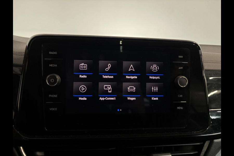 Volkswagen T-Roc 1.5 eTsi R-Line Automaat Climate control Adaptieve cruise control Panoramadak LED Navigatie Achteruitrijcamera Parkeersensoren Apple Carplay/ Android Auto Radio