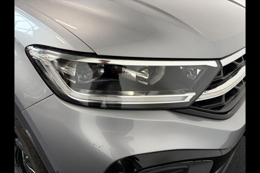 Volkswagen T-Roc 1.5 eTsi R-Line Automaat Climate control Adaptieve cruise control Panoramadak LED Navigatie Achteruitrijcamera Parkeersensoren Apple Carplay/ Android Auto Radio