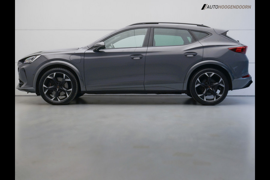 CUPRA Formentor 1.4 e-Hybrid VZ Performance 245pk (APPLE CARPLAY,PANORAMADAK,SFEERVERLICHTING,STUUR-STOELVERWARMING,TREKHAAK))
