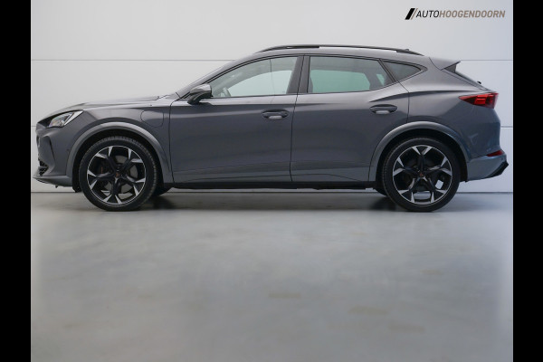 CUPRA Formentor 1.4 e-Hybrid VZ Performance 245pk (APPLE CARPLAY,PANORAMADAK,SFEERVERLICHTING,STUUR-STOELVERWARMING,TREKHAAK))