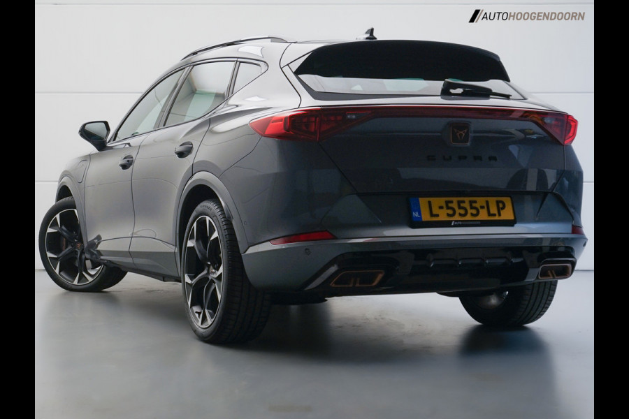 CUPRA Formentor 1.4 e-Hybrid VZ Performance 245pk (APPLE CARPLAY,PANORAMADAK,SFEERVERLICHTING,STUUR-STOELVERWARMING,TREKHAAK))