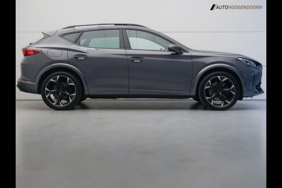 CUPRA Formentor 1.4 e-Hybrid VZ Performance 245pk (APPLE CARPLAY,PANORAMADAK,SFEERVERLICHTING,STUUR-STOELVERWARMING,TREKHAAK))