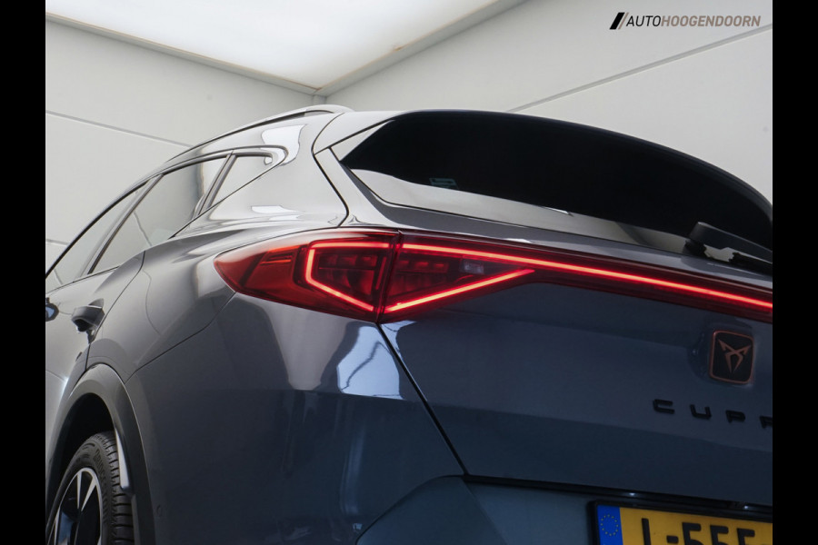 CUPRA Formentor 1.4 e-Hybrid VZ Performance 245pk (APPLE CARPLAY,PANORAMADAK,SFEERVERLICHTING,STUUR-STOELVERWARMING,TREKHAAK))