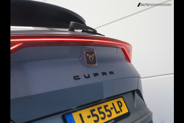 CUPRA Formentor 1.4 e-Hybrid VZ Performance 245pk (APPLE CARPLAY,PANORAMADAK,SFEERVERLICHTING,STUUR-STOELVERWARMING,TREKHAAK))