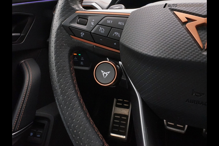 CUPRA Formentor 1.4 e-Hybrid VZ Performance 245pk (APPLE CARPLAY,PANORAMADAK,SFEERVERLICHTING,STUUR-STOELVERWARMING,TREKHAAK))