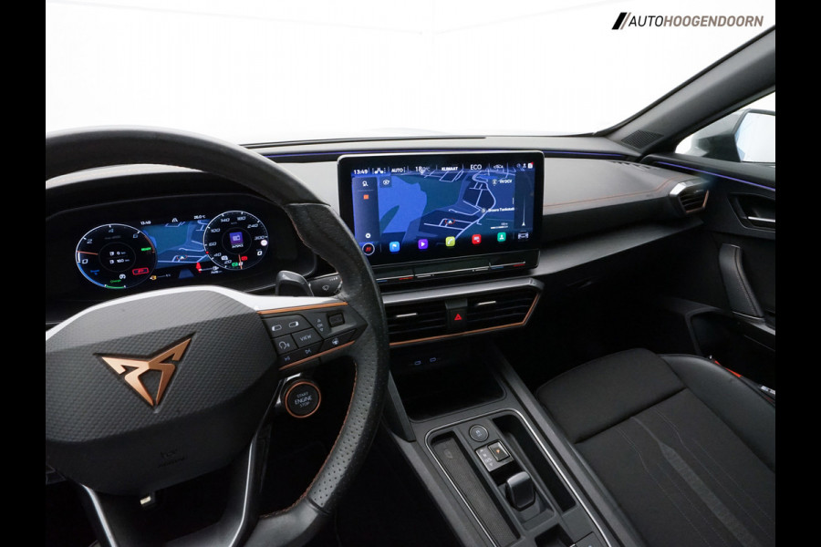 CUPRA Formentor 1.4 e-Hybrid VZ Performance 245pk (APPLE CARPLAY,PANORAMADAK,SFEERVERLICHTING,STUUR-STOELVERWARMING,TREKHAAK))