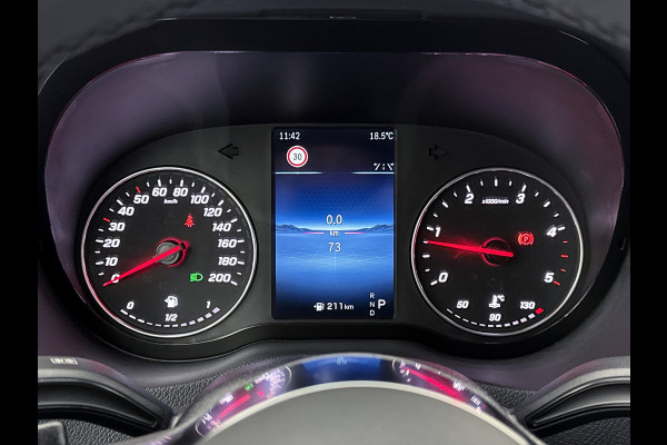 Mercedes-Benz Sprinter 319 1.9 CDI L2H2 Pro Navigatie Parkeerpakket Stoelverwarming Trekhaak Led high performance