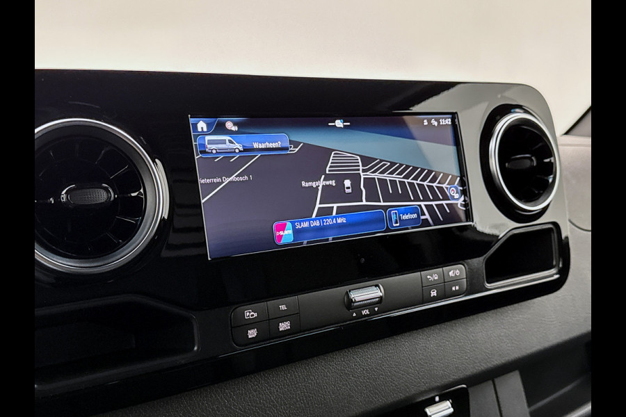 Mercedes-Benz Sprinter 319 1.9 CDI L2H2 Pro Navigatie Parkeerpakket Stoelverwarming Trekhaak Led high performance