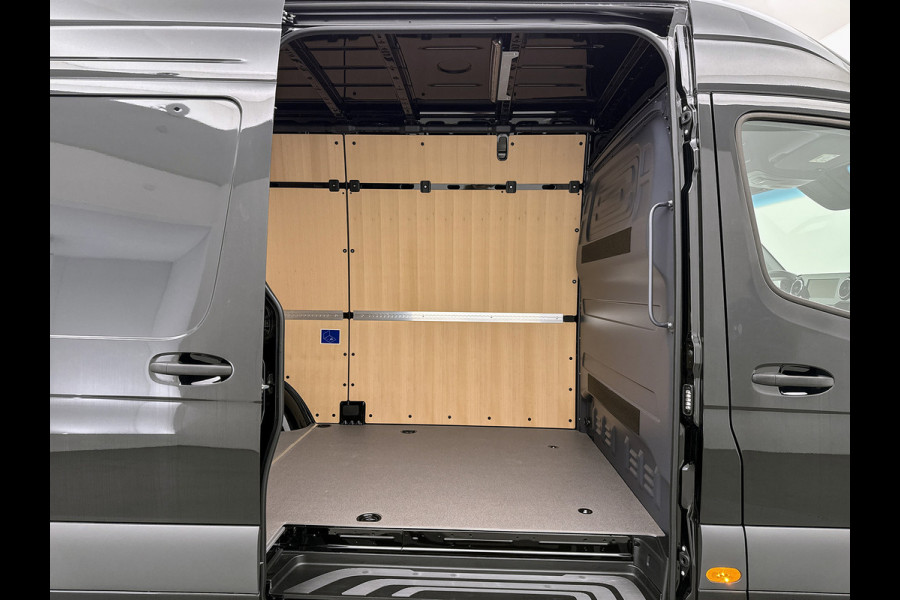 Mercedes-Benz Sprinter 319 1.9 CDI L2H2 Pro Navigatie Parkeerpakket Stoelverwarming Trekhaak Led high performance