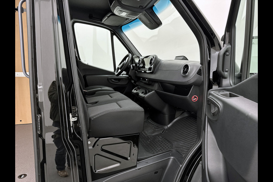 Mercedes-Benz Sprinter 319 1.9 CDI L2H2 Pro Navigatie Parkeerpakket Stoelverwarming Trekhaak Led high performance