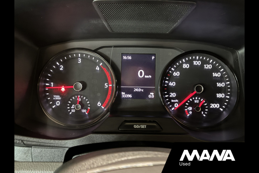 Volkswagen Crafter 35 2.0 TDI 140 pk L3H3 Automaat Carplay Cruise Sensoren