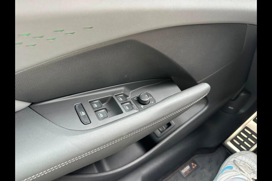 CUPRA Terramar 1.5 TSI e-Hybrid KEYLESS | CAMERA | SFEERVERLICHTING | VIRTUAL COCKPIT | CARPLAY | BTW