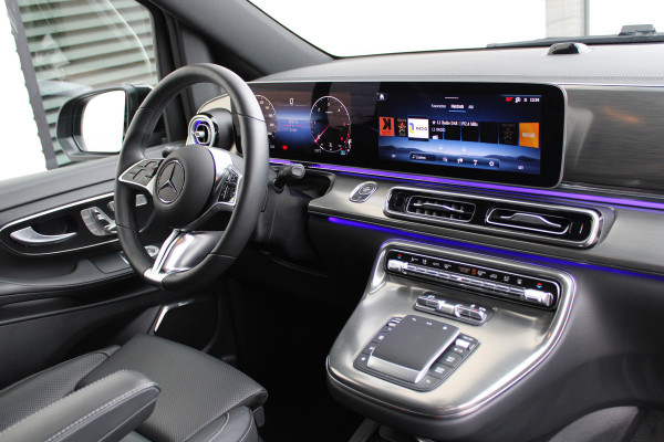 Mercedes-Benz V-Klasse 300d / XXL / AMG / Exclusive / 4-Matic / 7-Pers / Luchtv / Elec Stoelen / Burmester / NIEUWSTAAT