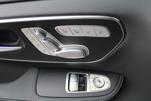 Mercedes-Benz V-Klasse 300d / XXL / AMG / Exclusive / 4-Matic / 7-Pers / Luchtv / Elec Stoelen / Burmester / NIEUWSTAAT