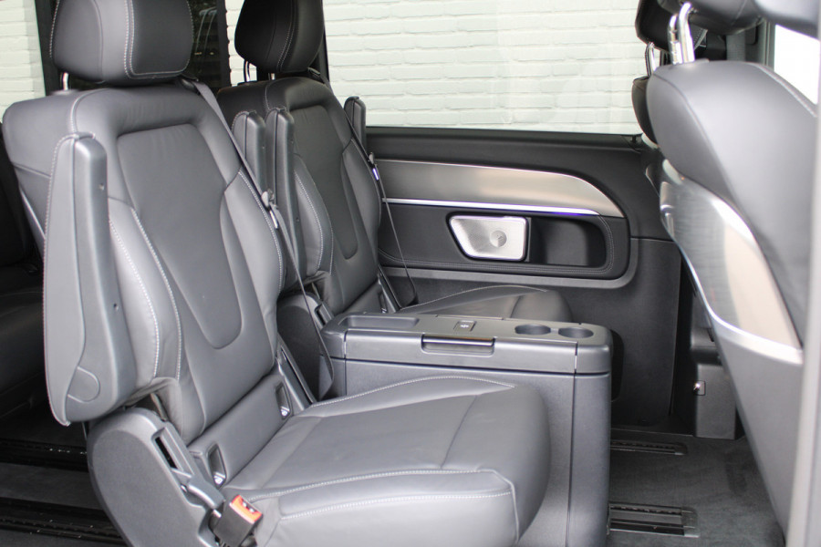 Mercedes-Benz V-Klasse 300d / XXL / AMG / Exclusive / 4-Matic / 7-Pers / Luchtv / Elec Stoelen / Burmester / NIEUWSTAAT