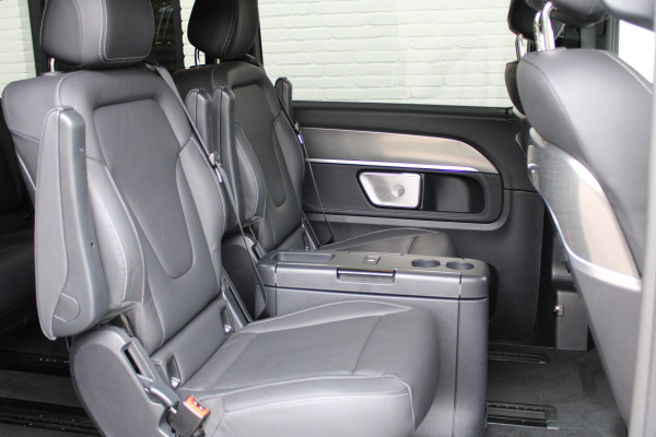 Mercedes-Benz V-Klasse 300d / XXL / AMG / Exclusive / 4-Matic / 7-Pers / Luchtv / Elec Stoelen / Burmester / NIEUWSTAAT