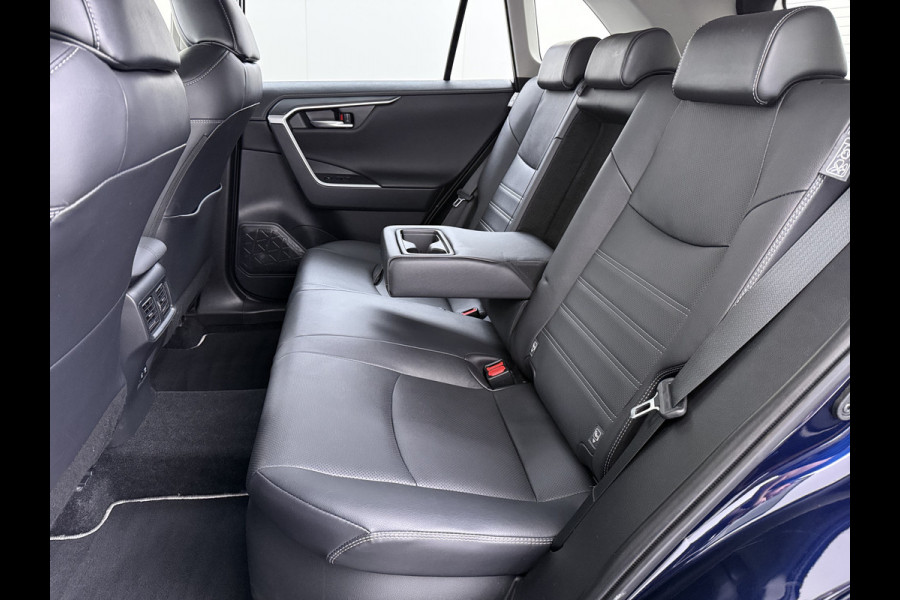 Toyota RAV4 2.5I Hybride Leer+Verwarming+Memory Adap.Cruise Navi Camera Ecc Apple Carplay Android Auto Miracast™ Elek.Achterklep Active Stuur+Voorruit+Achterbankverwarming Keyless Lane Assist Privacy Glas Lmv Elek.Stoel Bluetooth Led