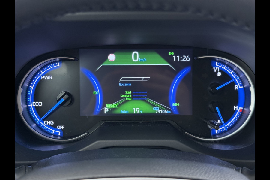 Toyota RAV4 2.5I Hybride Leer+Verwarming+Memory Adap.Cruise Navi Camera Ecc Apple Carplay Android Auto Miracast™ Elek.Achterklep Active Stuur+Voorruit+Achterbankverwarming Keyless Lane Assist Privacy Glas Lmv Elek.Stoel Bluetooth Led