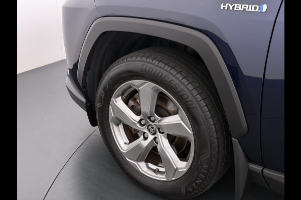 Toyota RAV4 2.5I Hybride Leer+Verwarming+Memory Adap.Cruise Navi Camera Ecc Apple Carplay Android Auto Miracast™ Elek.Achterklep Active Stuur+Voorruit+Achterbankverwarming Keyless Lane Assist Privacy Glas Lmv Elek.Stoel Bluetooth Led