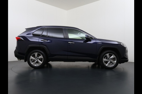 Toyota RAV4 2.5I Hybride Leer+Verwarming+Memory Adap.Cruise Navi Camera Ecc Apple Carplay Android Auto Miracast™ Elek.Achterklep Active Stuur+Voorruit+Achterbankverwarming Keyless Lane Assist Privacy Glas Lmv Elek.Stoel Bluetooth Led