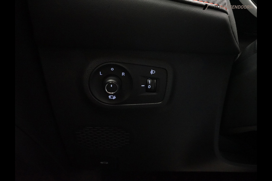 MG ZS EV Long Range Luxury Sport 70 kWh (APPLE CARPLAY,PANORAMADAK,ELEKTRISCHE STOELEN,CAMERA,ADAPTIVE CRUISE,NAVIGATIE,LED)