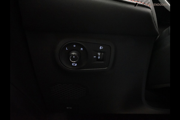 MG ZS EV Long Range Luxury Sport 70 kWh (APPLE CARPLAY,PANORAMADAK,ELEKTRISCHE STOELEN,CAMERA,ADAPTIVE CRUISE,NAVIGATIE,LED)