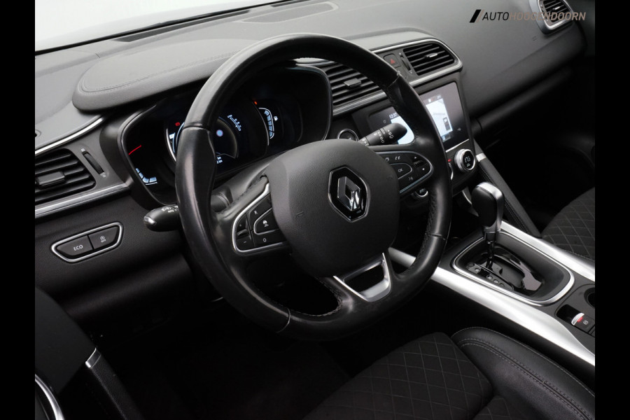 Renault Kadjar 1.3 TCe Intens (APPLE CARPLAY,KEYLESS,DODEHOEK,COMFORT-STOELEN,STOELVERWARMING,CAMERA,TREKHAAK,LM-VELGEN)