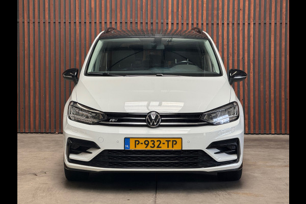 Volkswagen Touran 1.5 TSI AUT. Comfortline Business 7p NAVI-PANO-PDC-CAMERA-STOELVERW. -TREKHAAK