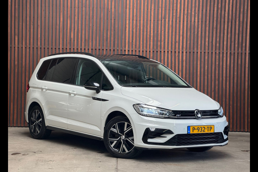 Volkswagen Touran 1.5 TSI AUT. Comfortline Business 7p NAVI-PANO-PDC-CAMERA-STOELVERW. -TREKHAAK