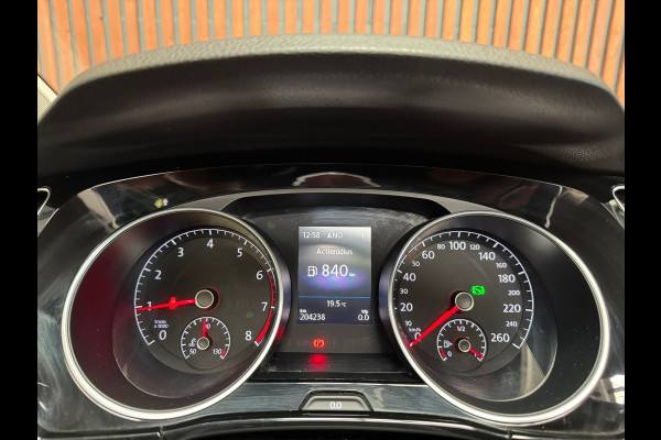 Volkswagen Touran 1.5 TSI AUT. Comfortline Business 7p NAVI-PANO-PDC-CAMERA-STOELVERW. -TREKHAAK