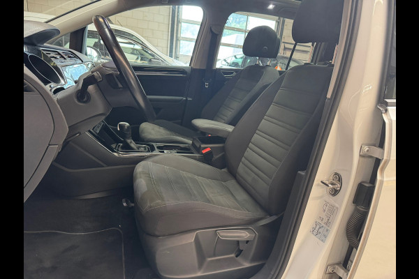 Volkswagen Touran 1.5 TSI AUT. Comfortline Business 7p NAVI-PANO-PDC-CAMERA-STOELVERW. -TREKHAAK