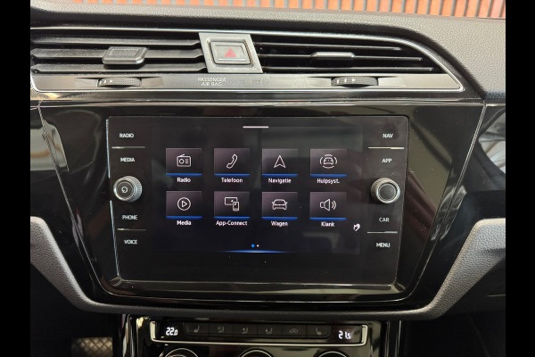 Volkswagen Touran 1.5 TSI AUT. Comfortline Business 7p NAVI-PANO-PDC-CAMERA-STOELVERW. -TREKHAAK