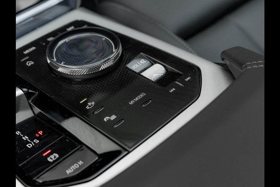 BMW X3 30e xDrive - M-Sport - Pano - Trekhaak - ACC - Head-up