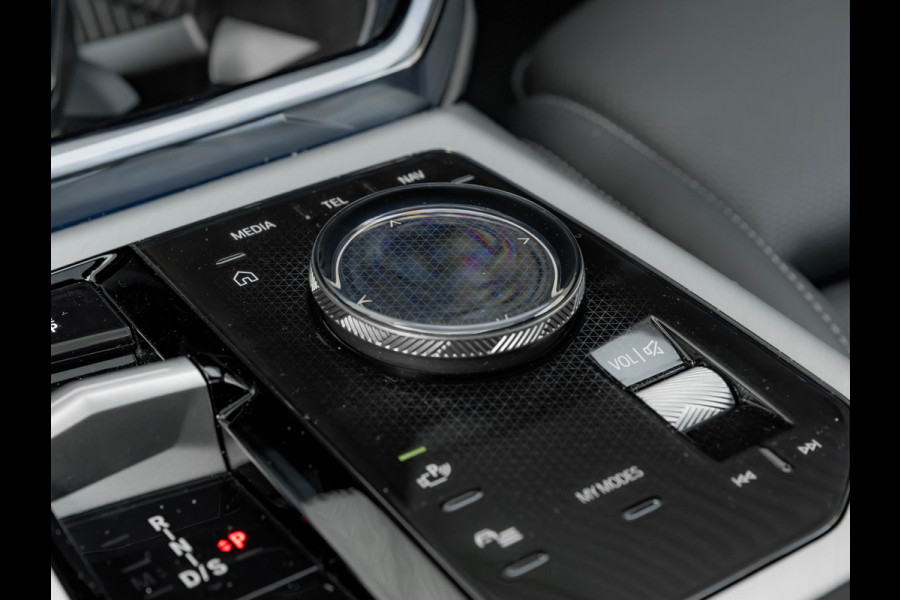 BMW X3 30e xDrive - M-Sport - Pano - Trekhaak - ACC - Head-up