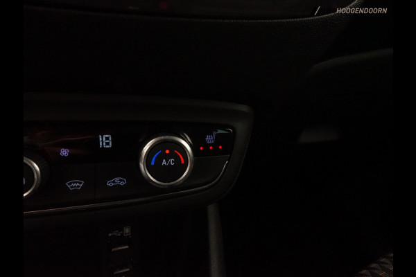Opel Crossland X 1.2 Turbo Online Edition Sport (APPLE CARPLAY,LANE ASSIST,STUUR-STOELVERWARMING,KEYLESS,CAMERA,CRUISE,LM-VELGEN)