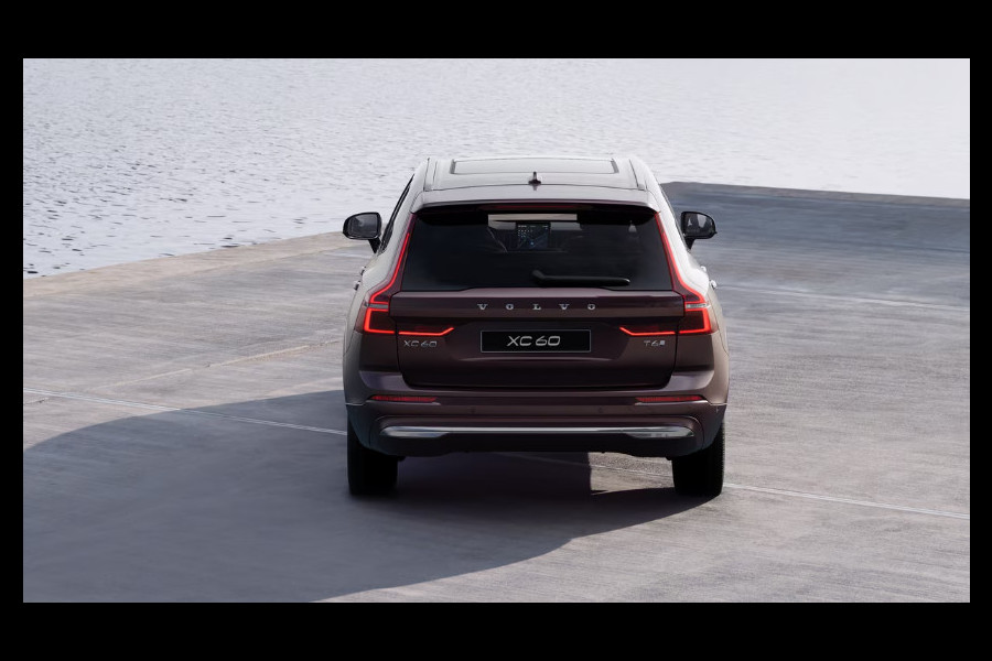 Volvo XC60 T6 333PK Automaat AWD Plus Bright Luchtvering/ Harman Kardon audio/ Adaptive cruise control/ Google services/ Panoramadak/ 21" Diamond Cut velgen/ Stoel en stuurverwarming/