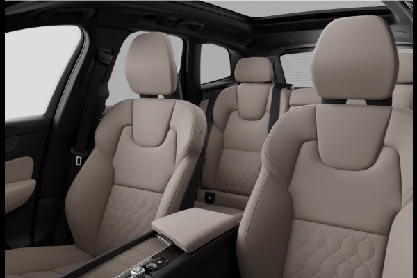 Volvo XC60 T6 333PK Automaat AWD Plus Bright Luchtvering/ Harman Kardon audio/ Adaptive cruise control/ Google services/ Panoramadak/ 21" Diamond Cut velgen/ Stoel en stuurverwarming/