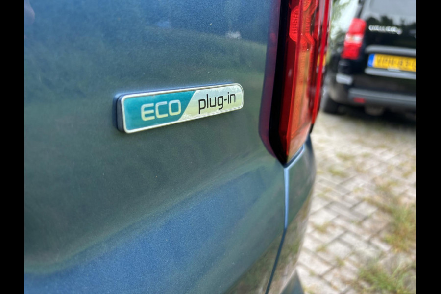 Kia Sorento 1.6 T-GDI Plug-in Hybrid 4WD ExecutiveLine 7p. 265 PK | 360 Camera |  Afneembare trekhaak |  BTW verrekenbaar | Bestuurdersstoel Met Geheugen |  Geluidssysteem Bose | Stoelverwarming | Achterstoelverwarming