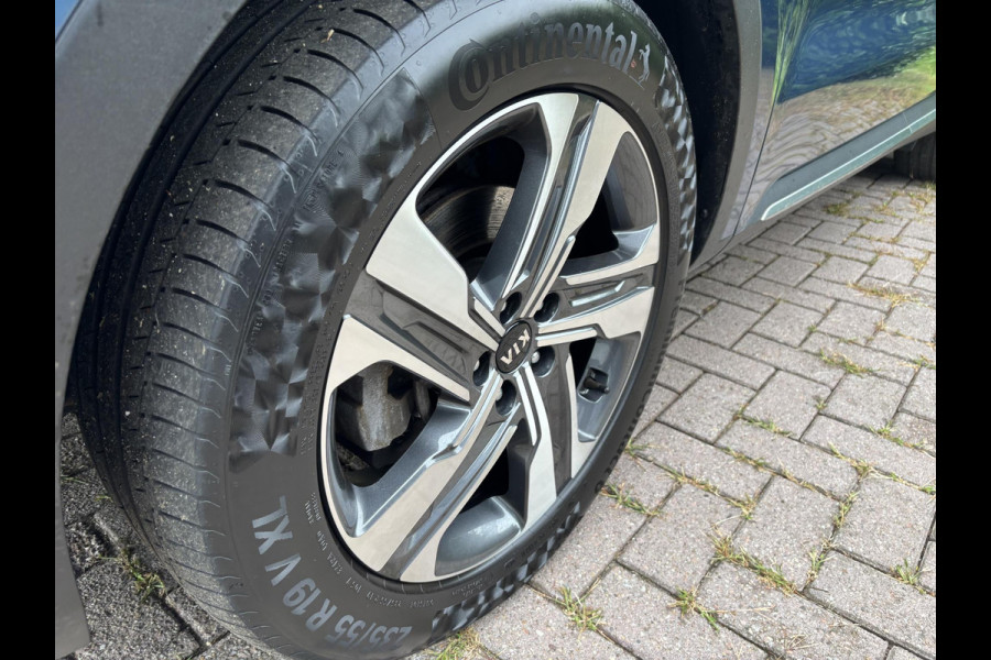 Kia Sorento 1.6 T-GDI Plug-in Hybrid 4WD ExecutiveLine 7p. 265 PK | 360 Camera |  Afneembare trekhaak |  BTW verrekenbaar | Bestuurdersstoel Met Geheugen |  Geluidssysteem Bose | Stoelverwarming | Achterstoelverwarming