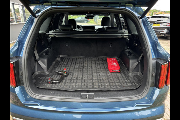 Kia Sorento 1.6 T-GDI Plug-in Hybrid 4WD ExecutiveLine 7p. 265 PK | 360 Camera |  Afneembare trekhaak |  BTW verrekenbaar | Bestuurdersstoel Met Geheugen |  Geluidssysteem Bose | Stoelverwarming | Achterstoelverwarming