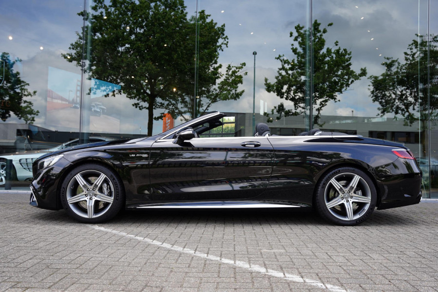Mercedes-Benz S-Klasse 63 AMG Cabriolet 4-Matic / Nachtzicht / Burmester